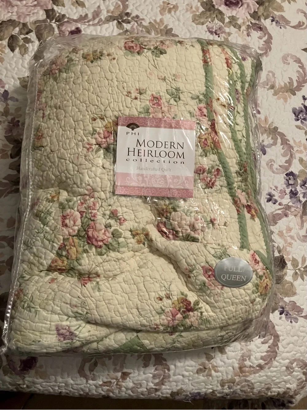 Vintage Floral Patchwork Quilted Throw - Cream & Green